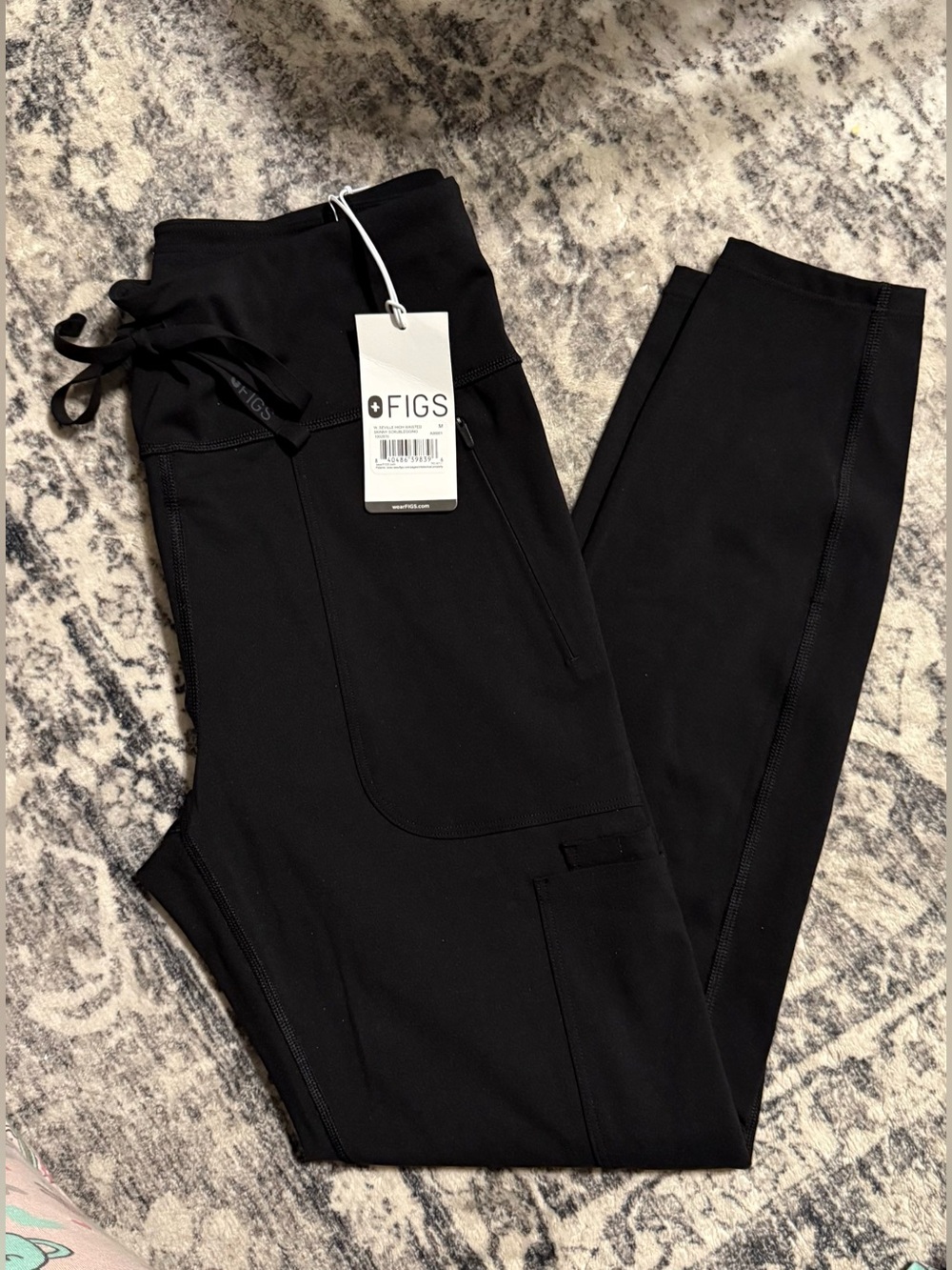 FIGS Black High Waisted Ashland ScrubLegging